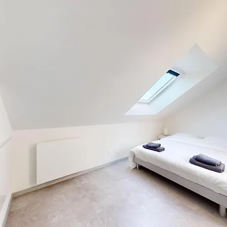 Le Avec Piscine - オベルネ