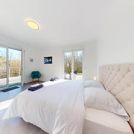 Le Avec Piscine - オベルネ