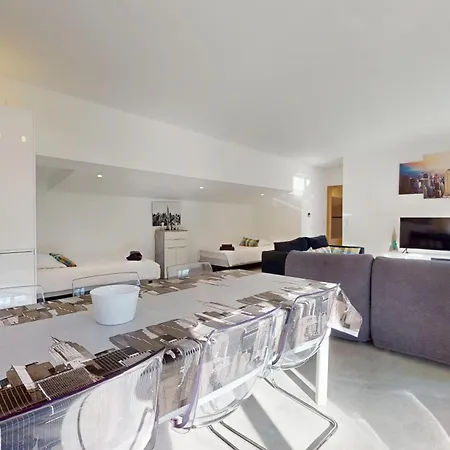 Le Avec Piscine - シャレー