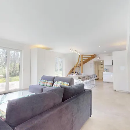 Le Avec Piscine - オベルネ