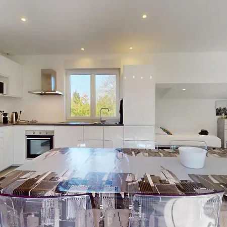 Le Avec Piscine - オベルネ