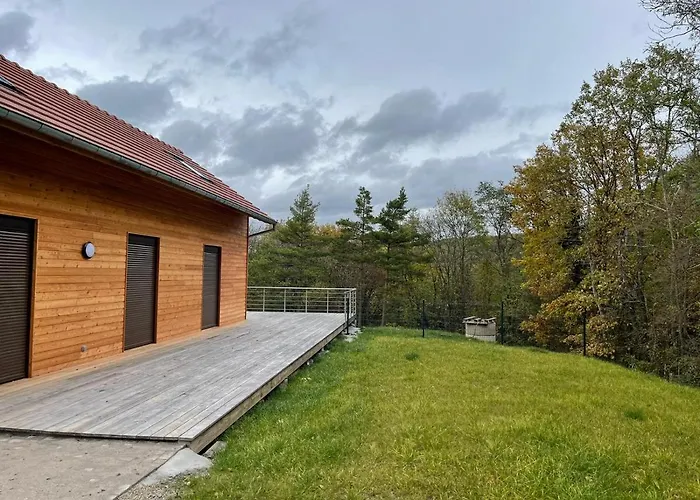 Alpesi faház Le Avec Piscine -