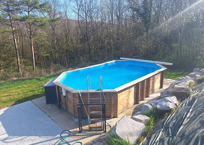 Le Avec Piscine -